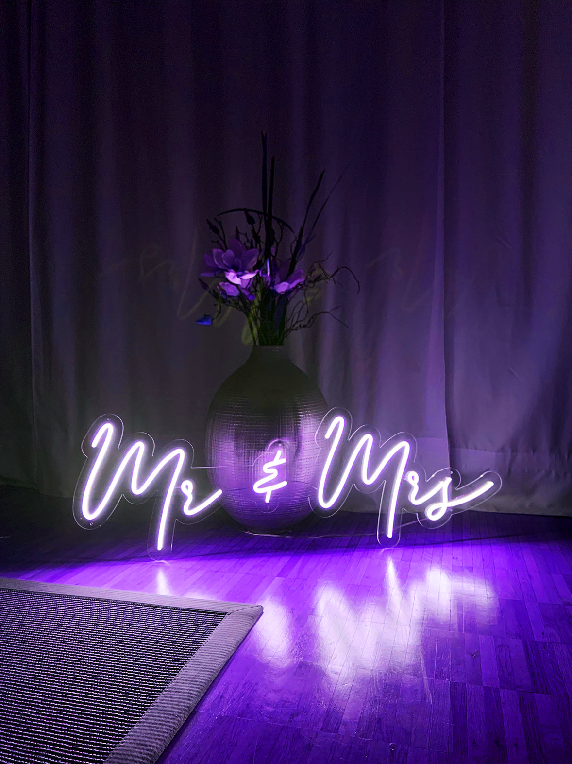 Mr & Mrs